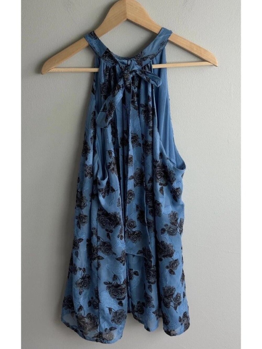Torrid Blue Floral Halter High Neck Sleeveless Blouse Top Plus Size 3 Women’s - Picture 2 of 9